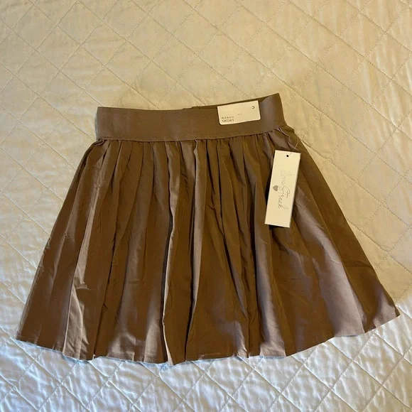 Elegant Brown Pleated Skort - Picture 4 of 9